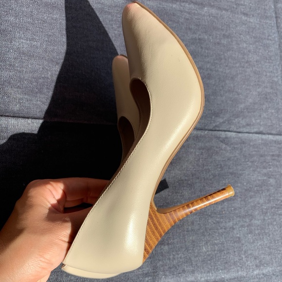 High heel shoes - Picture 1 of 3